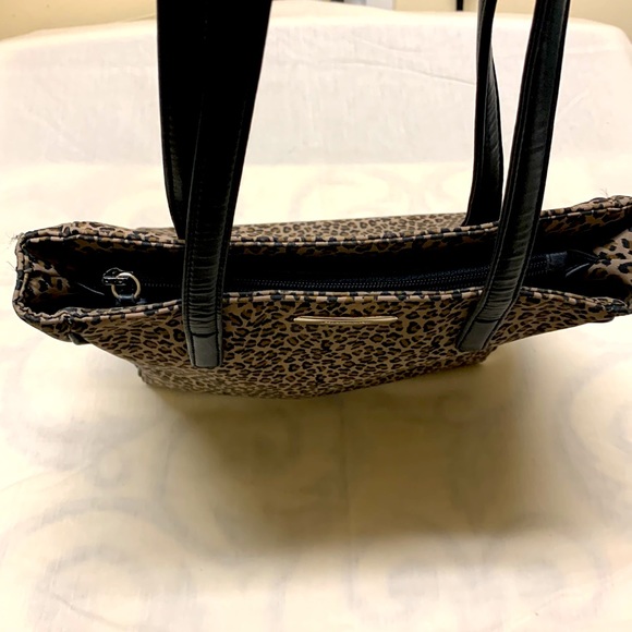 Animal Print Shoulder Bag - Picture 4 of 4